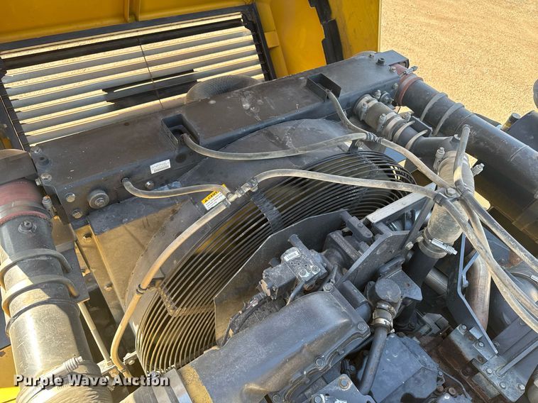 image for item DE2130 2007 Komatsu HM400-2 articulated haul truck