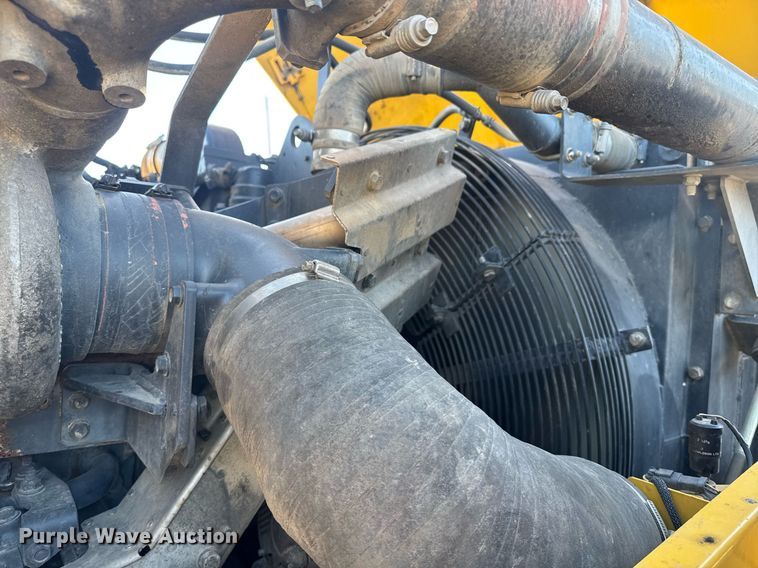 image for item DE2130 2007 Komatsu HM400-2 articulated haul truck