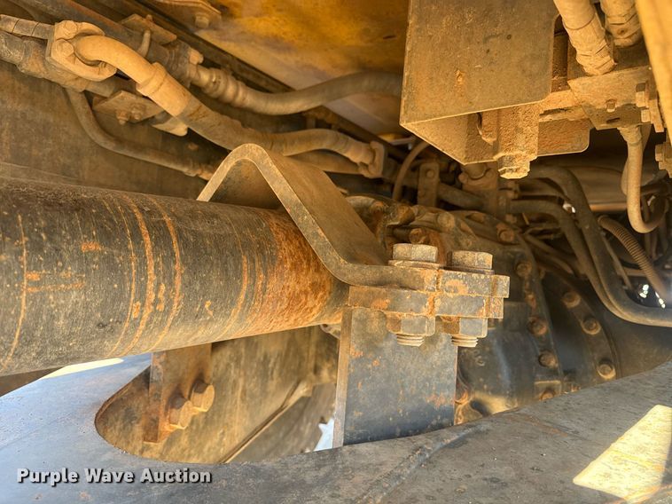 image for item DE2131 2007 Komatsu HM400-2 articulated haul truck