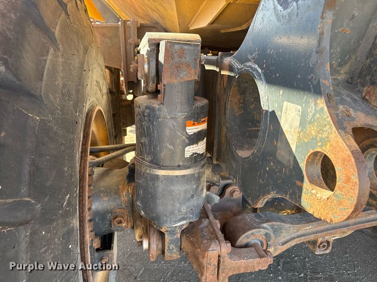 image for item DE2131 2007 Komatsu HM400-2 articulated haul truck