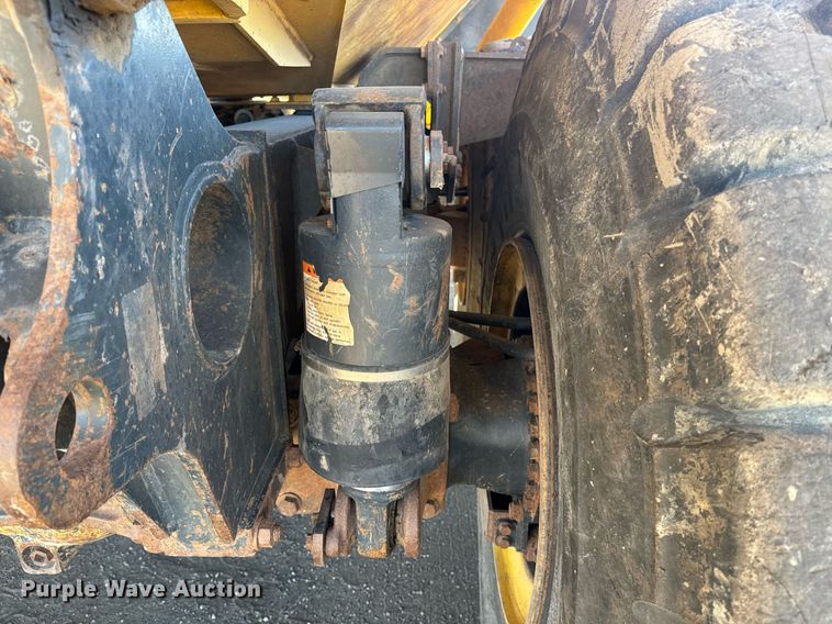 image for item DE2131 2007 Komatsu HM400-2 articulated haul truck