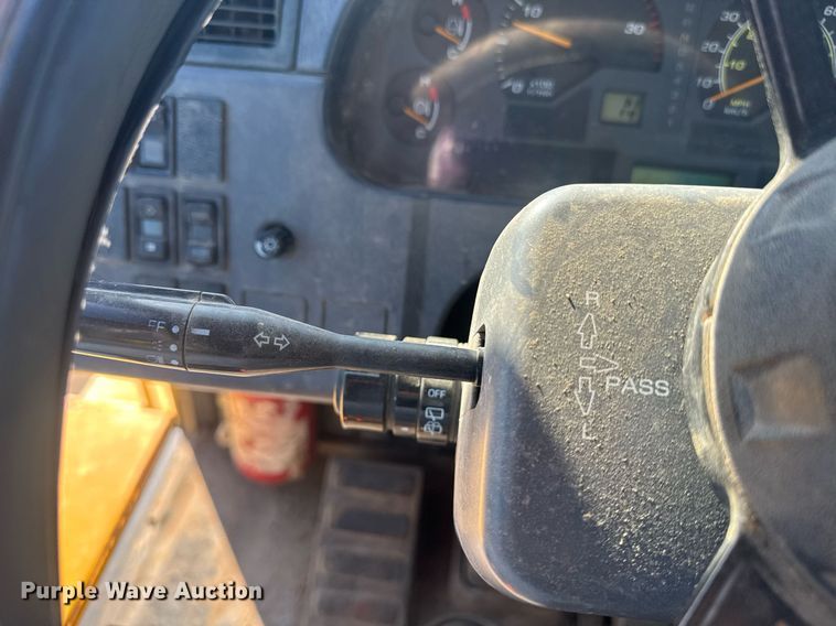 image for item DE2131 2007 Komatsu HM400-2 articulated haul truck