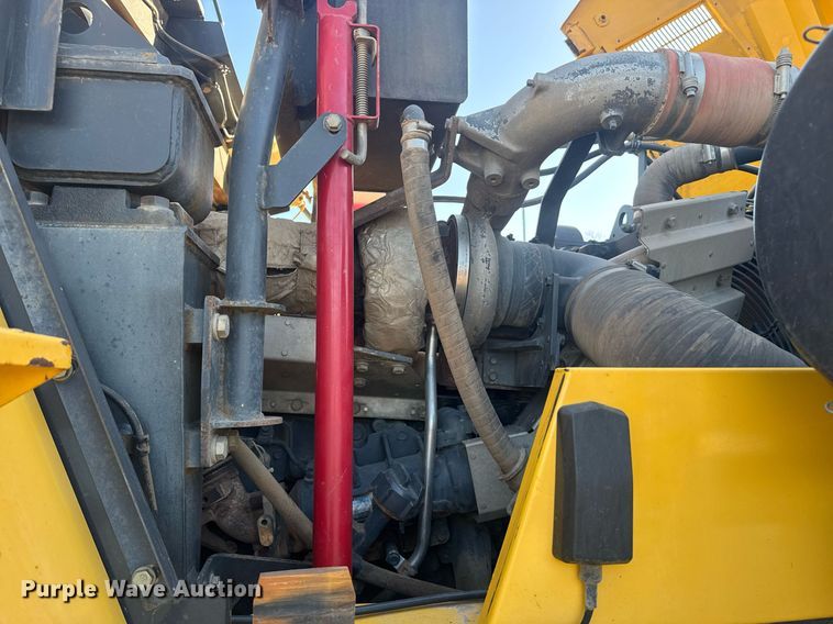 image for item DE2131 2007 Komatsu HM400-2 articulated haul truck