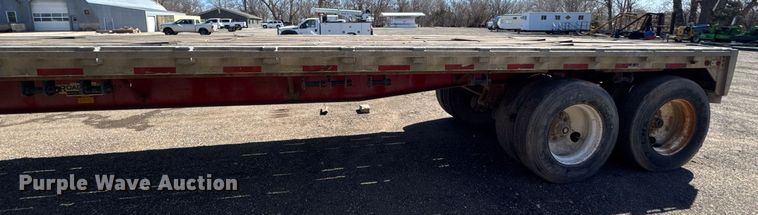 image for item DE2132 1989 Wilson CF-900 flatbed trailer