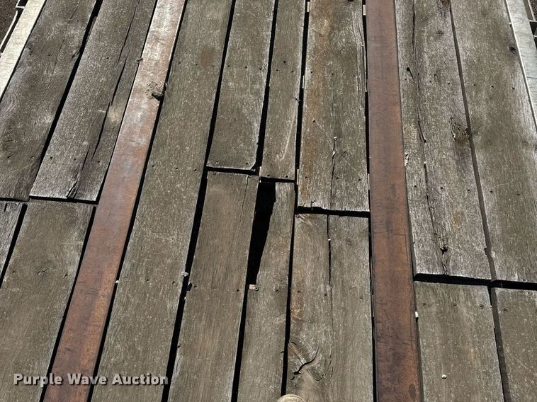 image for item DE2132 1989 Wilson CF-900 flatbed trailer