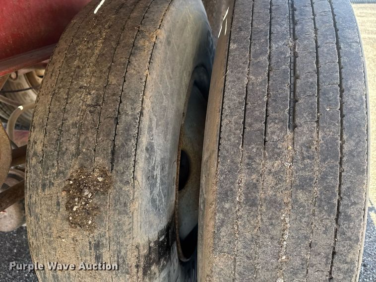 image for item DE2132 1989 Wilson CF-900 flatbed trailer