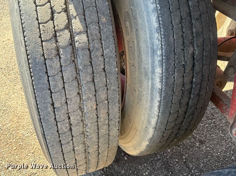 image for item DE2132 1989 Wilson CF-900 flatbed trailer