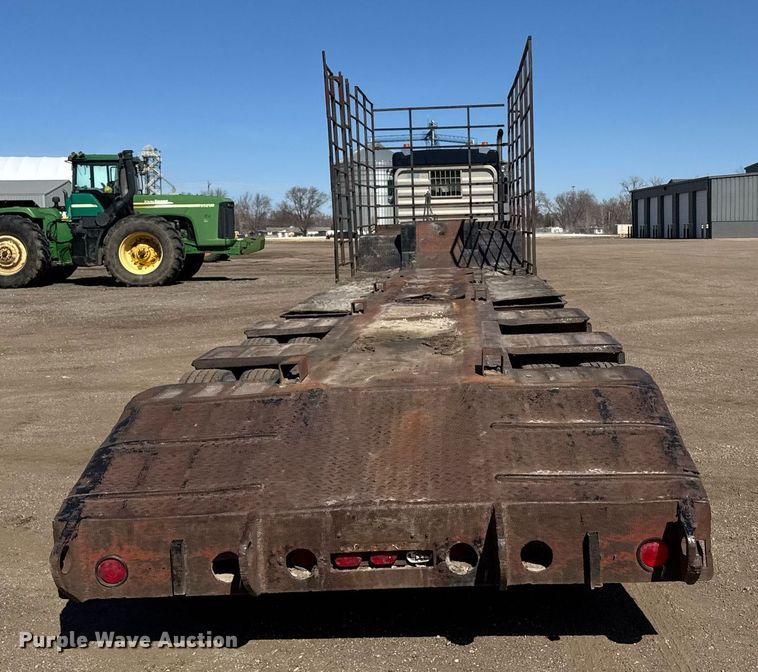 image for item DE2133 1976 Luttig equipment trailer