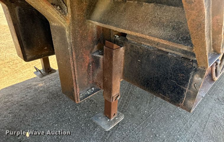 image for item DE2133 1976 Luttig equipment trailer