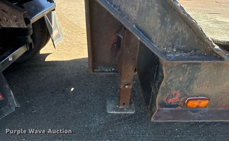 image for item DE2133 1976 Luttig equipment trailer