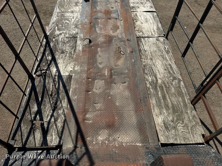 image for item DE2133 1976 Luttig equipment trailer