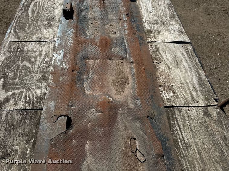 image for item DE2133 1976 Luttig equipment trailer