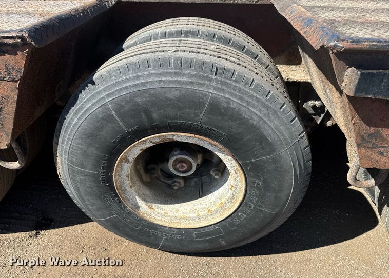 image for item DE2133 1976 Luttig equipment trailer