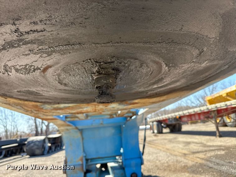 image for item DE2134 1998 Kalyn Siebert TL280 lowboy equipment trailer