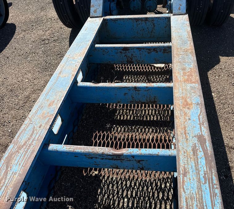image for item DE2134 1998 Kalyn Siebert TL280 lowboy equipment trailer