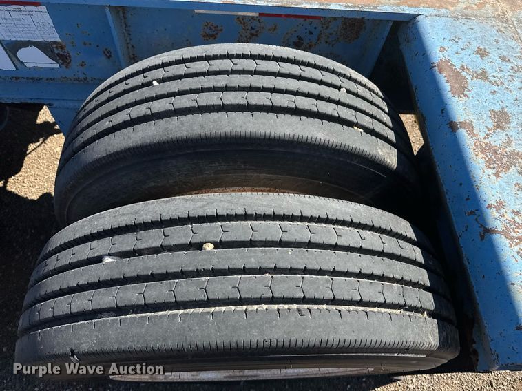 image for item DE2134 1998 Kalyn Siebert TL280 lowboy equipment trailer