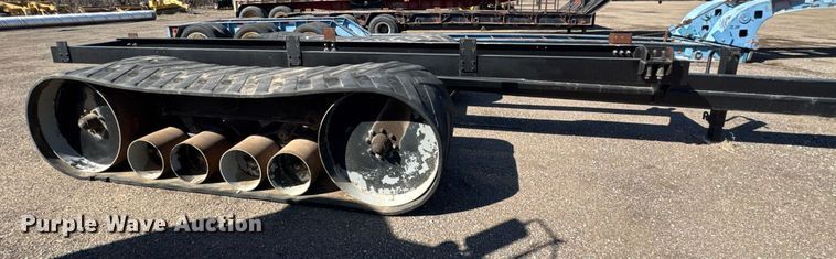 image for item DE2135 Tracked trailer