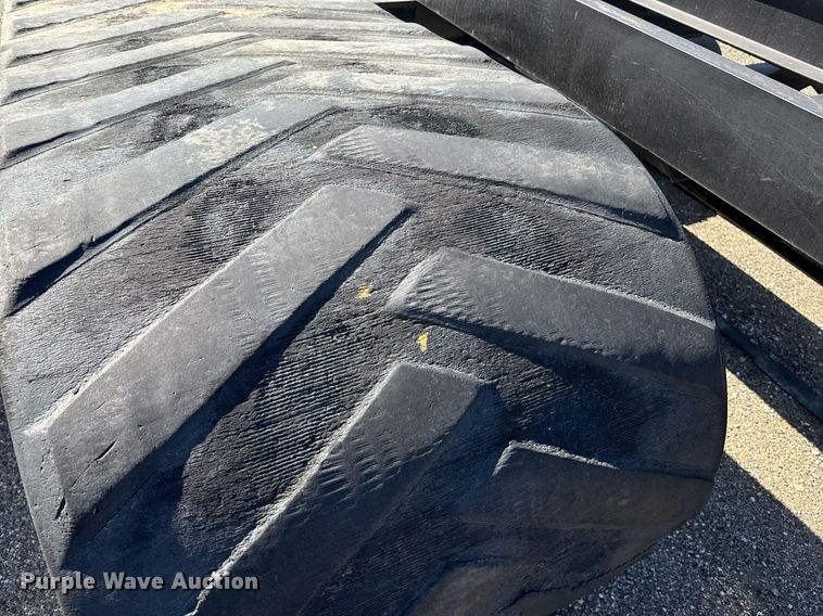 image for item DE2135 Tracked trailer