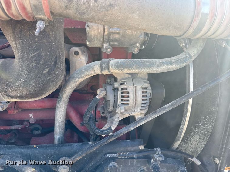 image for item DE2136 2015 Kenworth T800 semi truck