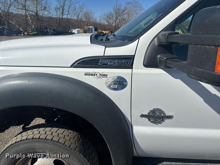 image for item DE2137 2015 Ford F550 Super Duty XL utility / service truck