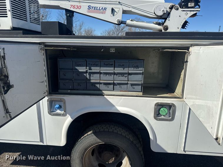 image for item DE2137 2015 Ford F550 Super Duty XL utility / service truck