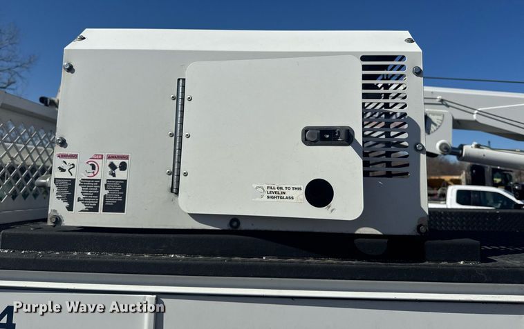 image for item DE2137 2015 Ford F550 Super Duty XL utility / service truck