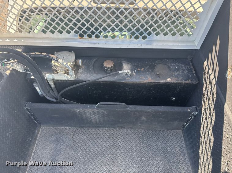 image for item DE2137 2015 Ford F550 Super Duty XL utility / service truck