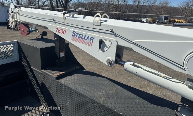 image for item DE2137 2015 Ford F550 Super Duty XL utility / service truck