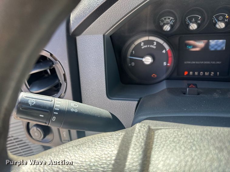 image for item DE2137 2015 Ford F550 Super Duty XL utility / service truck