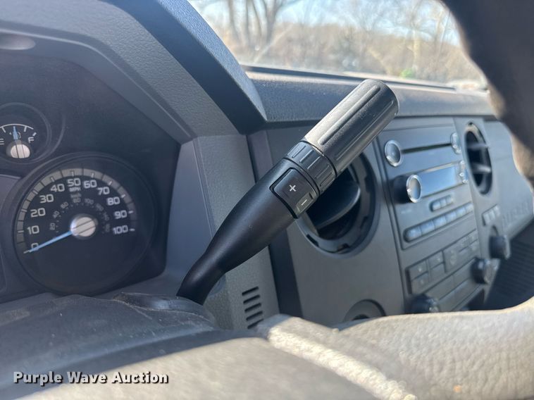 image for item DE2137 2015 Ford F550 Super Duty XL utility / service truck