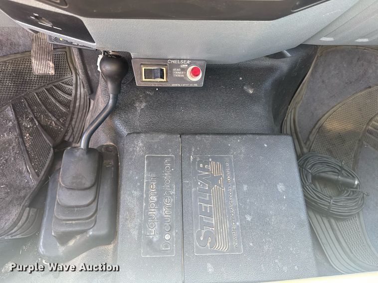 image for item DE2137 2015 Ford F550 Super Duty XL utility / service truck