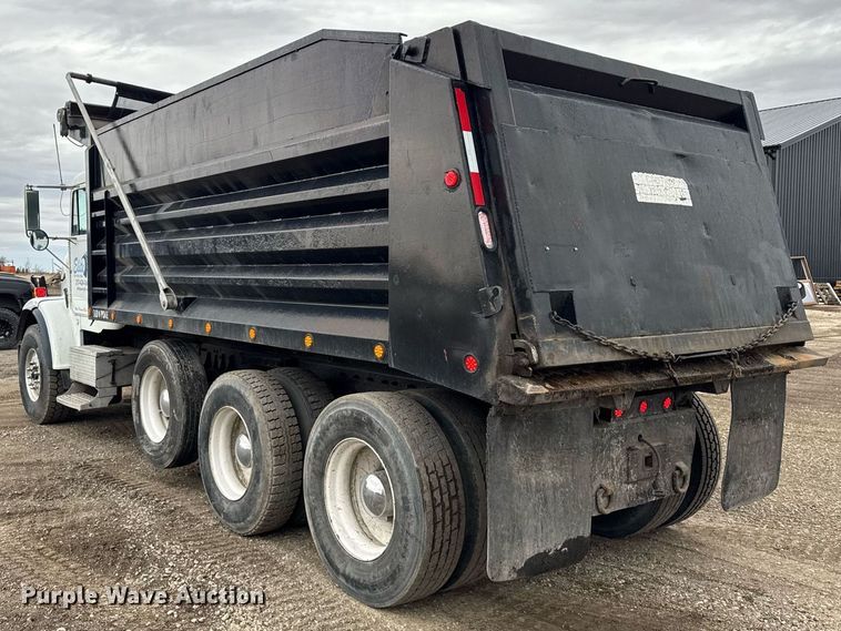 image for item DH9876 1998 Freightliner FLD dump truck