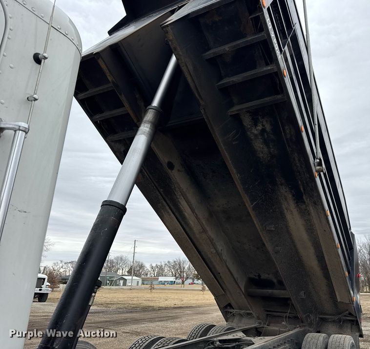 image for item DH9876 1998 Freightliner FLD dump truck