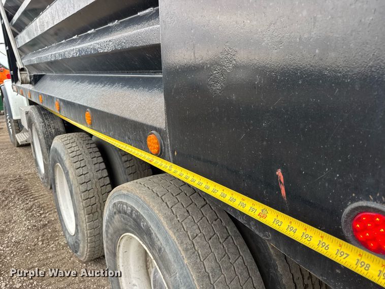 image for item DH9876 1998 Freightliner FLD dump truck