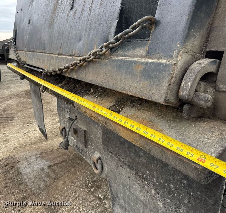 image for item DH9876 1998 Freightliner FLD dump truck