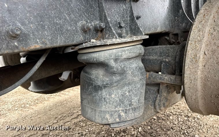 image for item DH9876 1998 Freightliner FLD dump truck