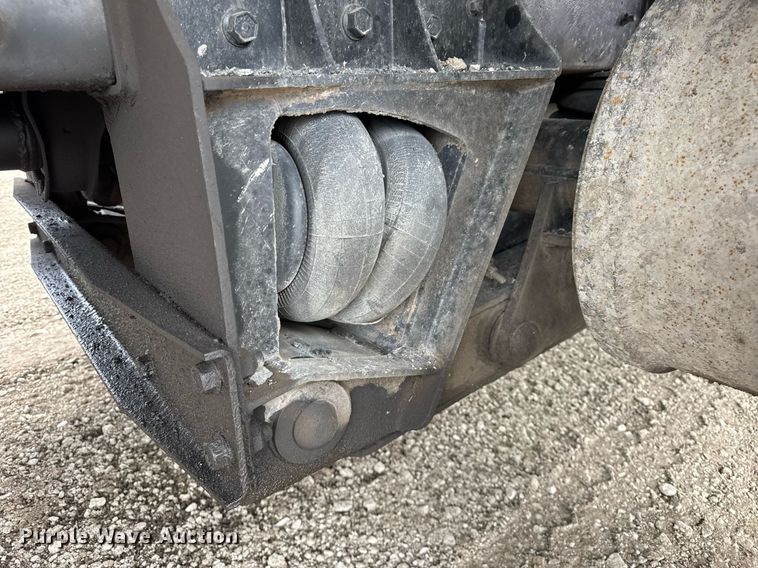 image for item DH9876 1998 Freightliner FLD dump truck