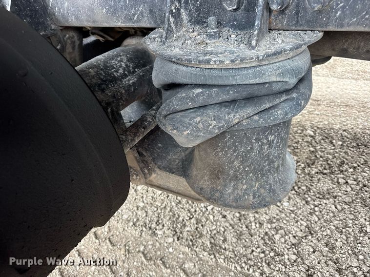 image for item DH9876 1998 Freightliner FLD dump truck