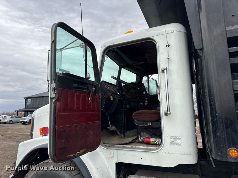 image for item DH9876 1998 Freightliner FLD dump truck