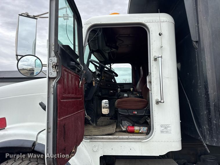 image for item DH9876 1998 Freightliner FLD dump truck