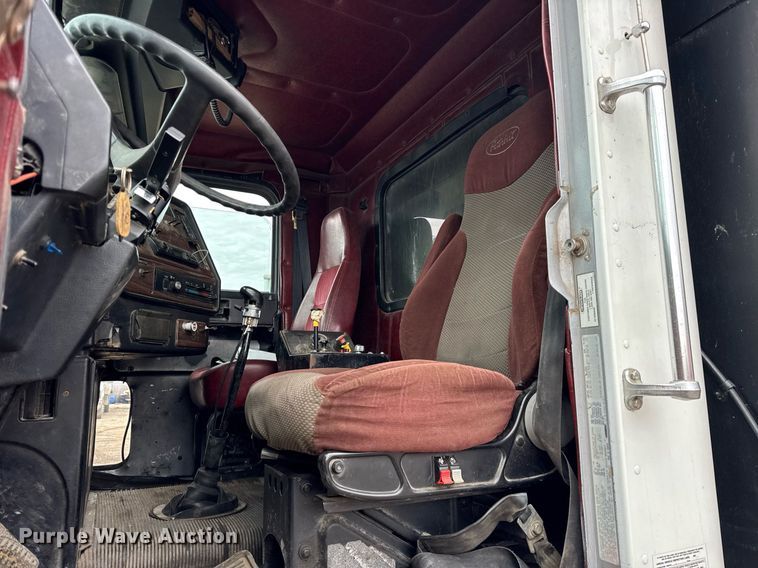 image for item DH9876 1998 Freightliner FLD dump truck