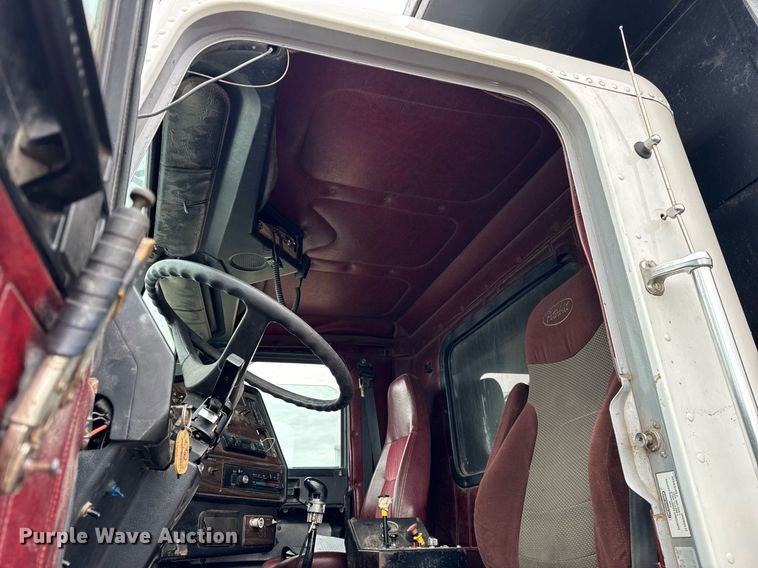 image for item DH9876 1998 Freightliner FLD dump truck