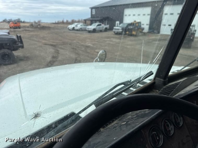 image for item DH9876 1998 Freightliner FLD dump truck