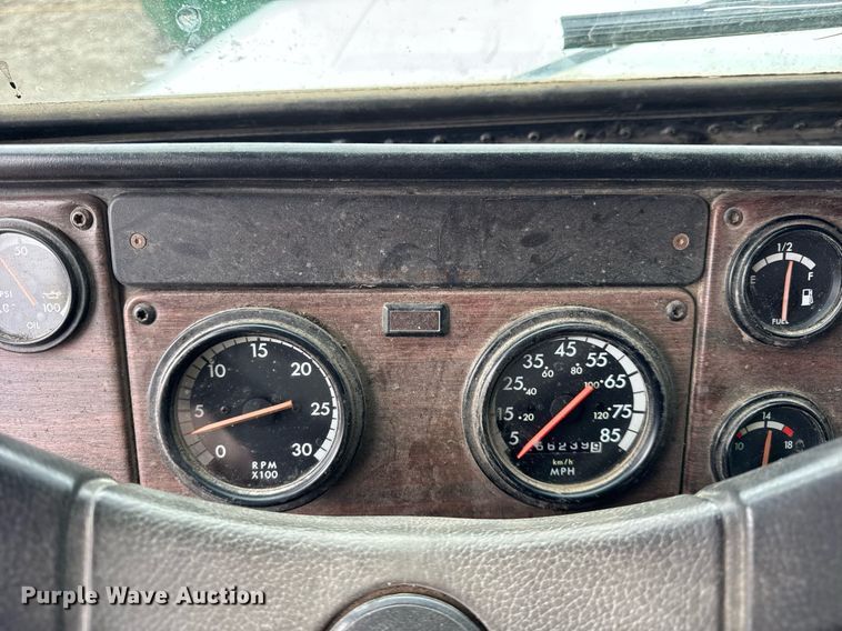 image for item DH9876 1998 Freightliner FLD dump truck