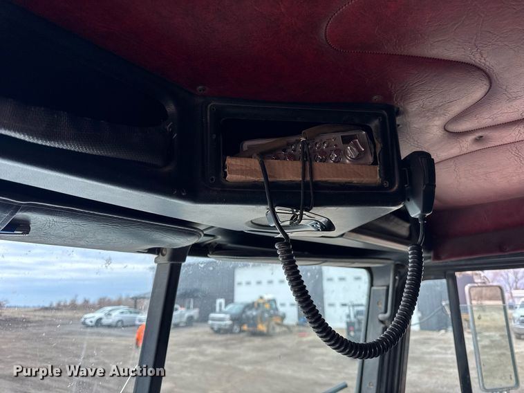 image for item DH9876 1998 Freightliner FLD dump truck