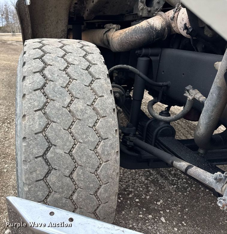 image for item DH9876 1998 Freightliner FLD dump truck