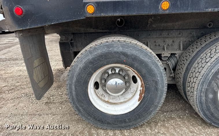 image for item DH9876 1998 Freightliner FLD dump truck