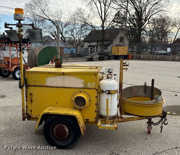 image for item DH9878 1983 Hesco 4040 07 power unit