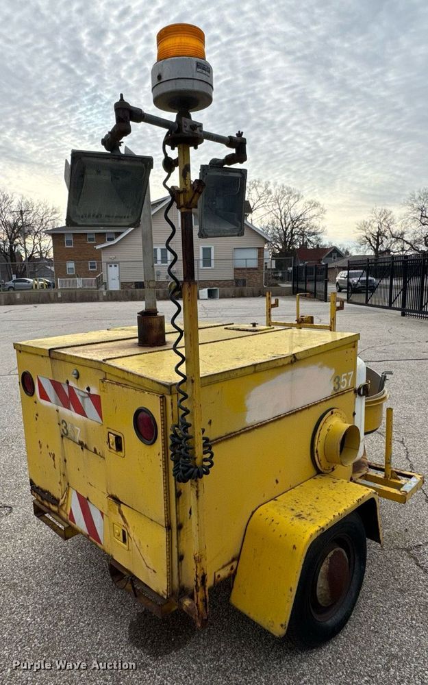 image for item DH9878 1983 Hesco 4040 07 power unit