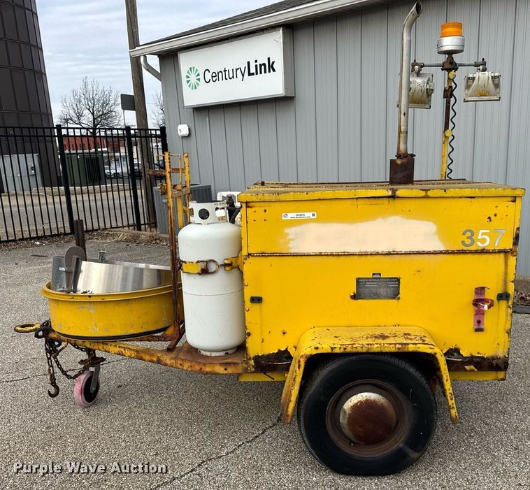 image for item DH9878 1983 Hesco 4040 07 power unit